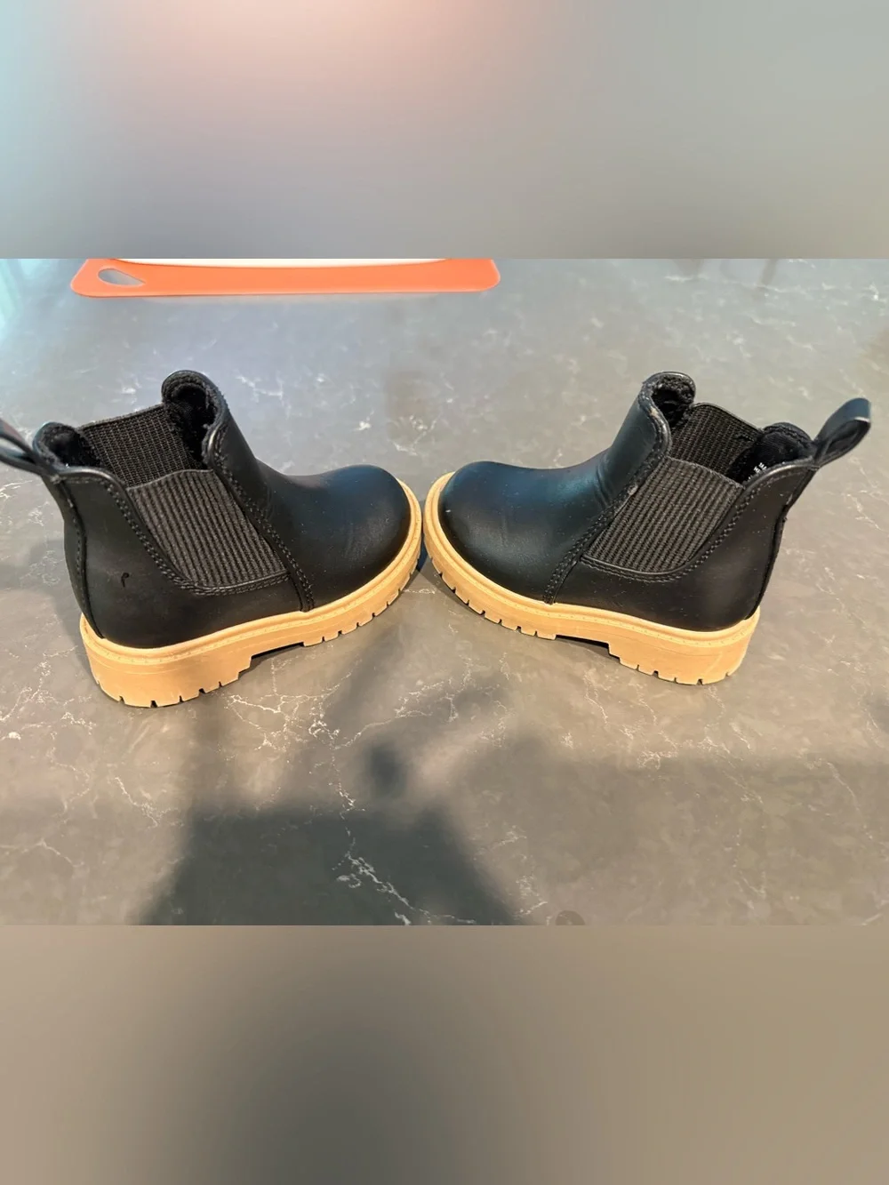 GUC- Old Navy Black Chelsea Boots 5C